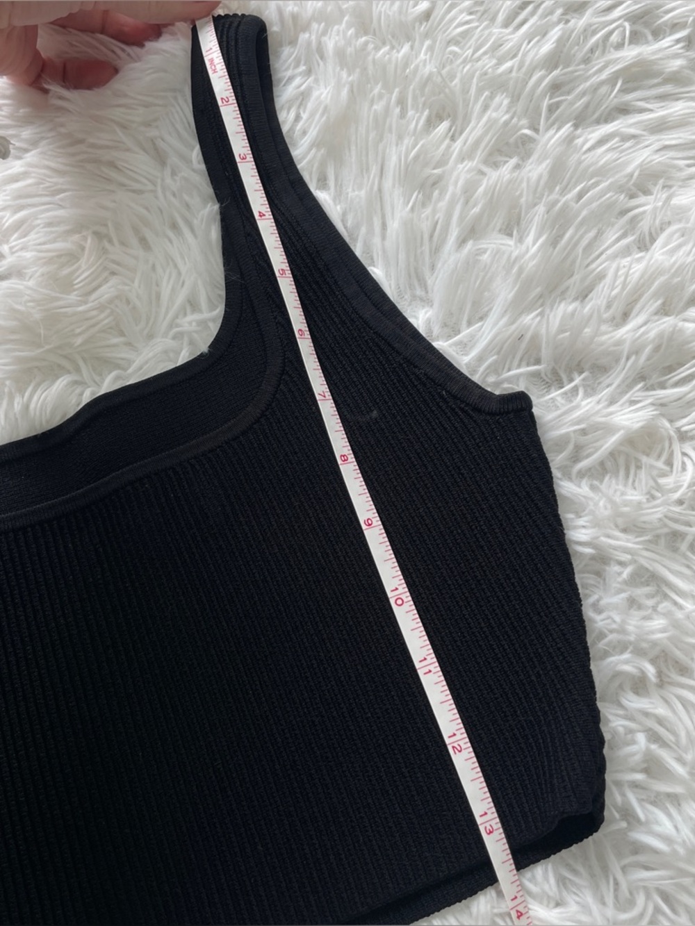 Babaton Aritzia Ribbed Knit Cropped Tank Top - Picture 7 of 7